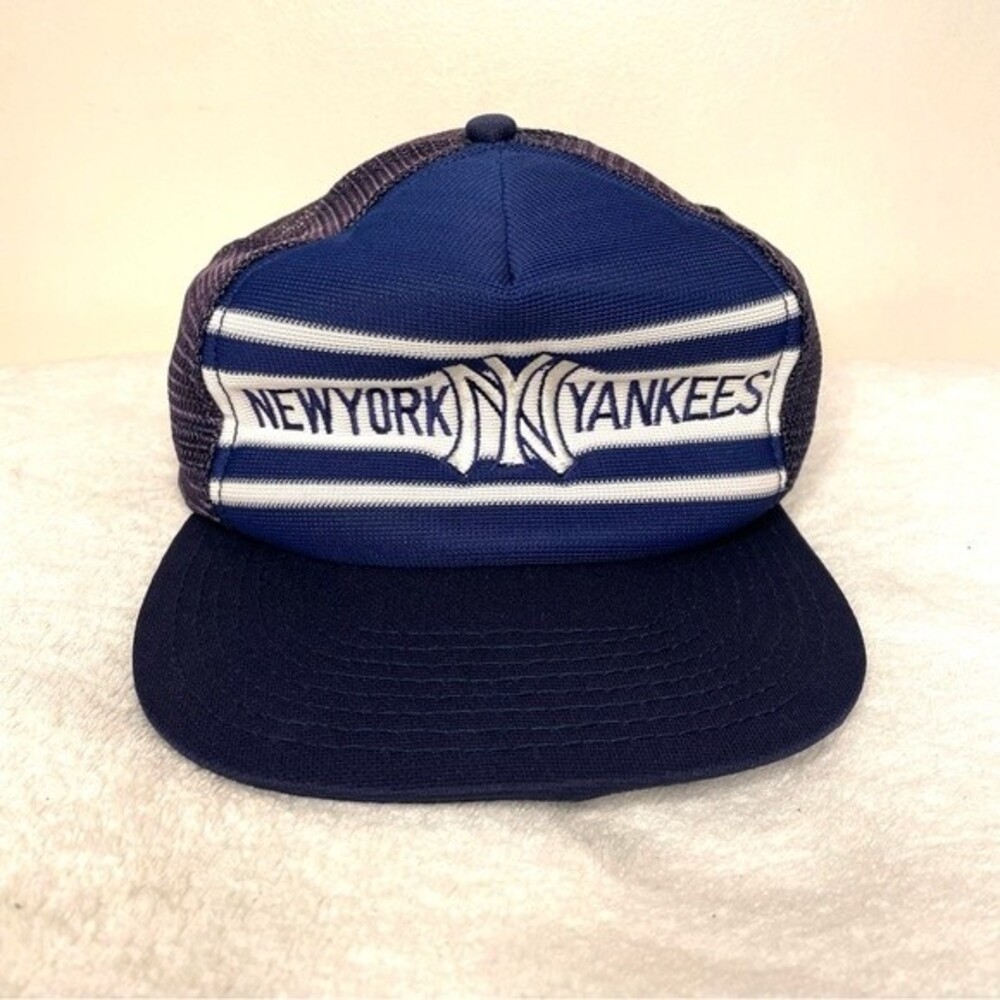 New York Yankees Hat Vintage Baseball MLB Blue White Vtg SnapBack Trucker NYY